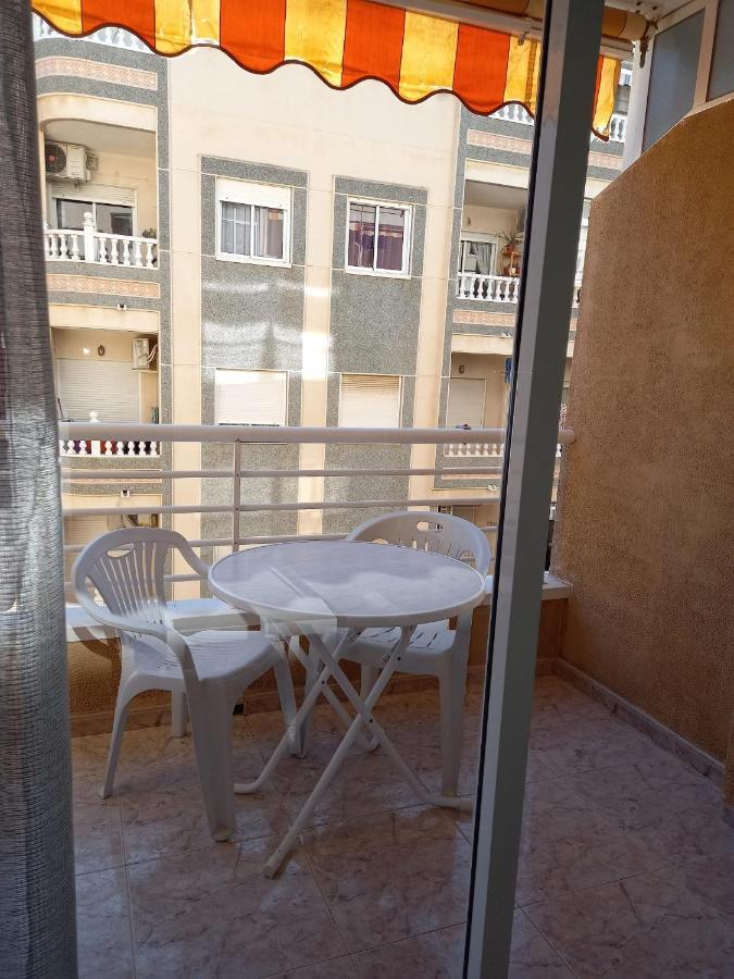 Julia'S Paradise Apartment Torrevieja Exterior photo