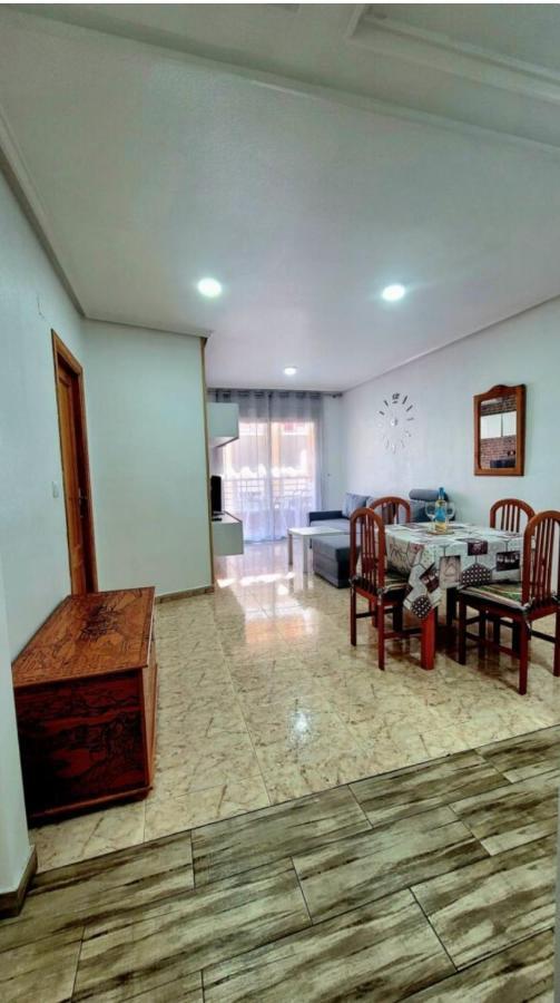 Julia'S Paradise Apartment Torrevieja Exterior photo